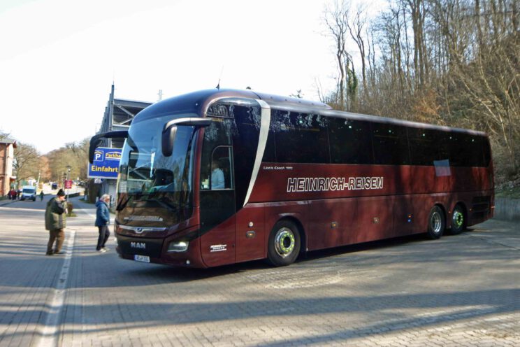 Lions Coach auf Reisen