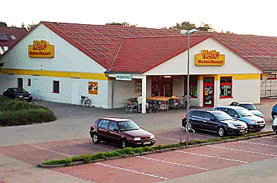 Blick auf den Standort Reisebüro Heinrich Am Nettomarkt in Oranienbaum